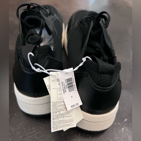 Banana Republic Black Knit Sneakers - Picture 5 of 5